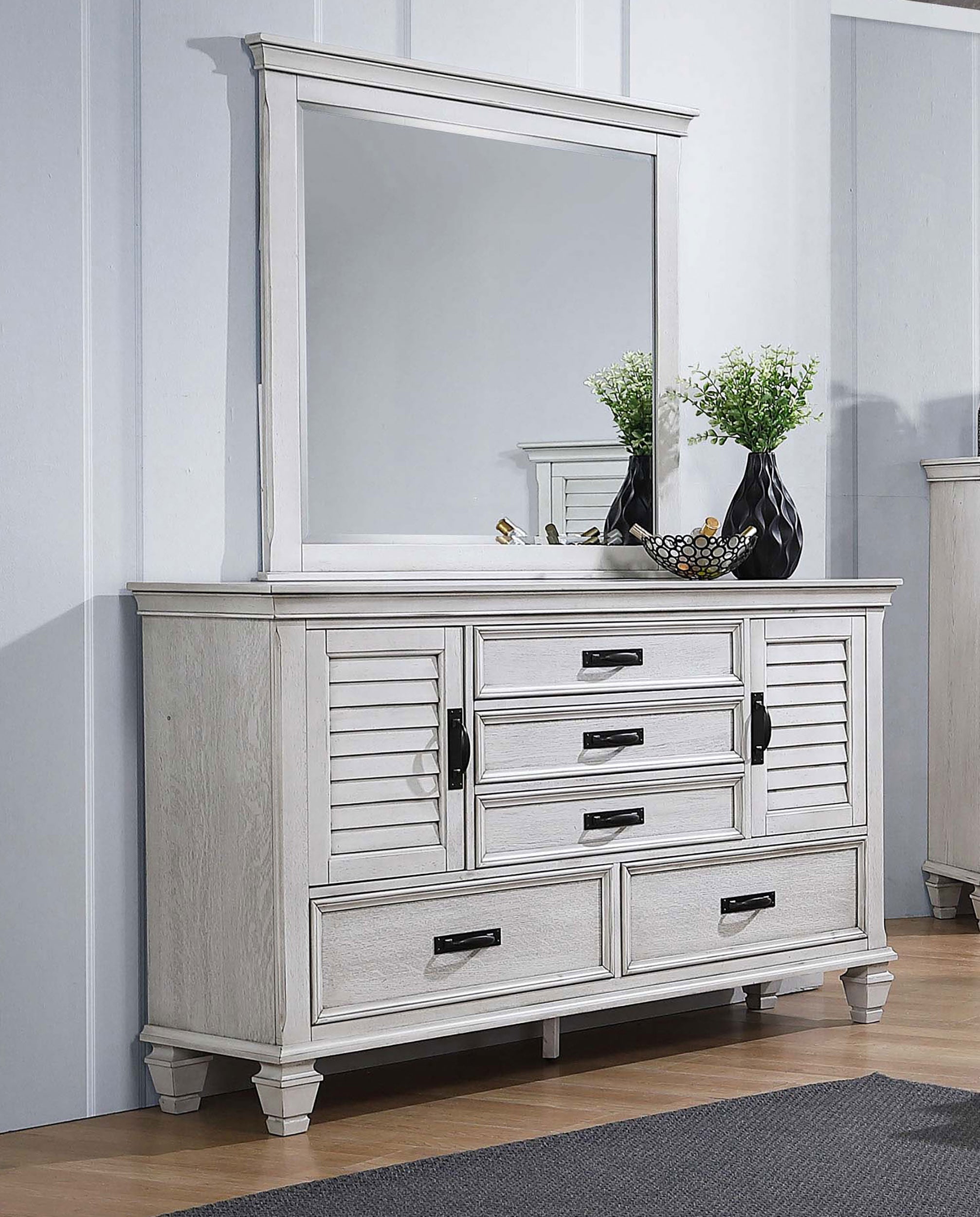 Franco Dresser With Mirror